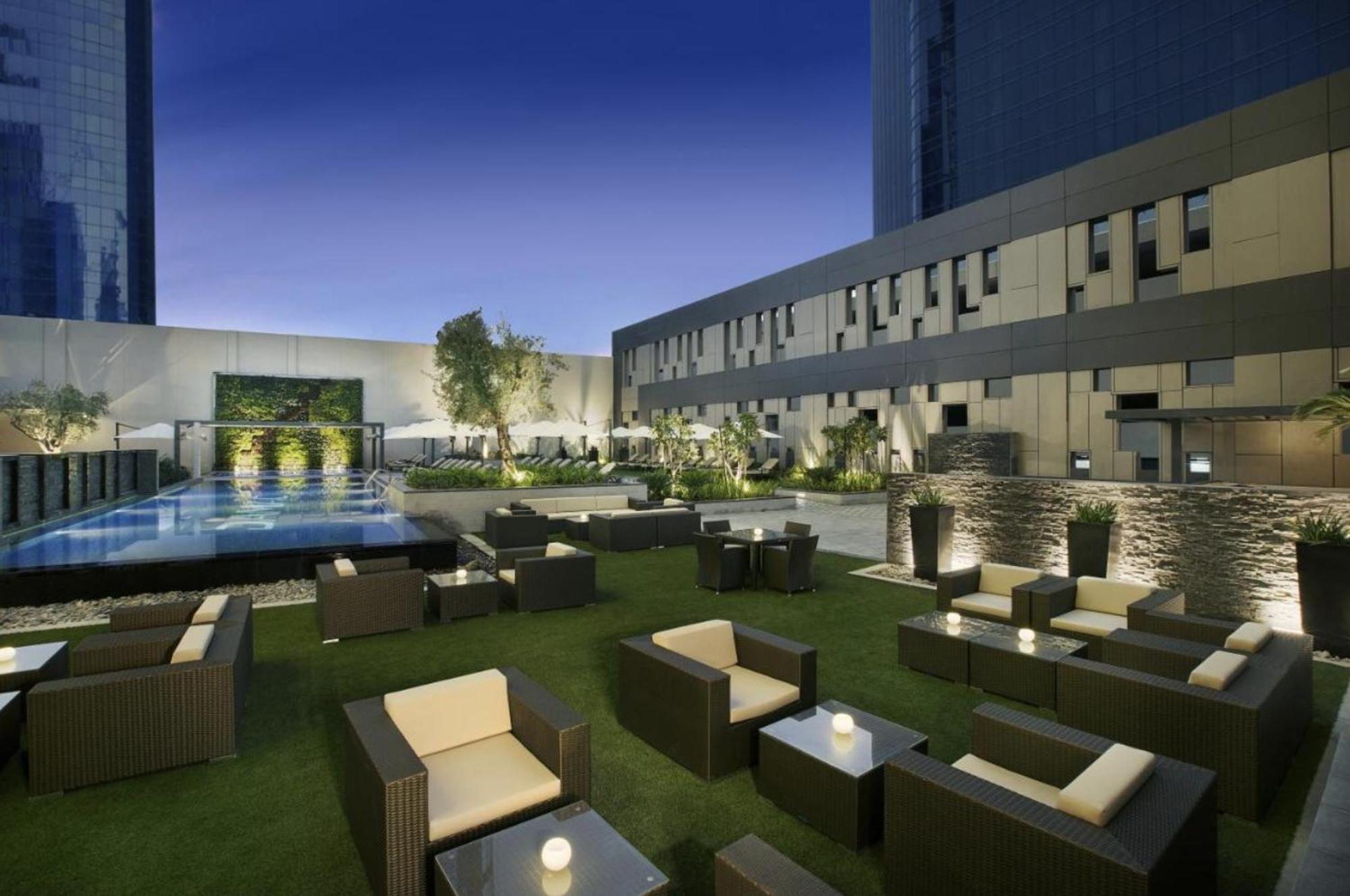 Next'House - Downtown Views Host Vandrehjem Dubai Eksteriør billede