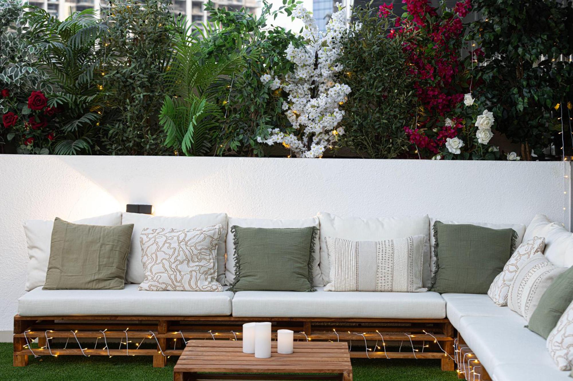 Next'House - Downtown Views Host Vandrehjem Dubai Eksteriør billede